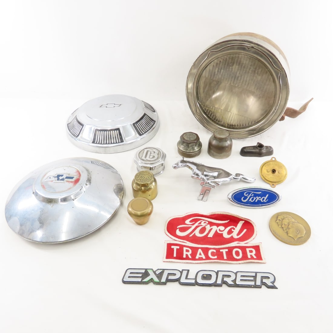 Vintage Hub Caps, Dust Caps, Ford, Chevy & More (1 of 20)