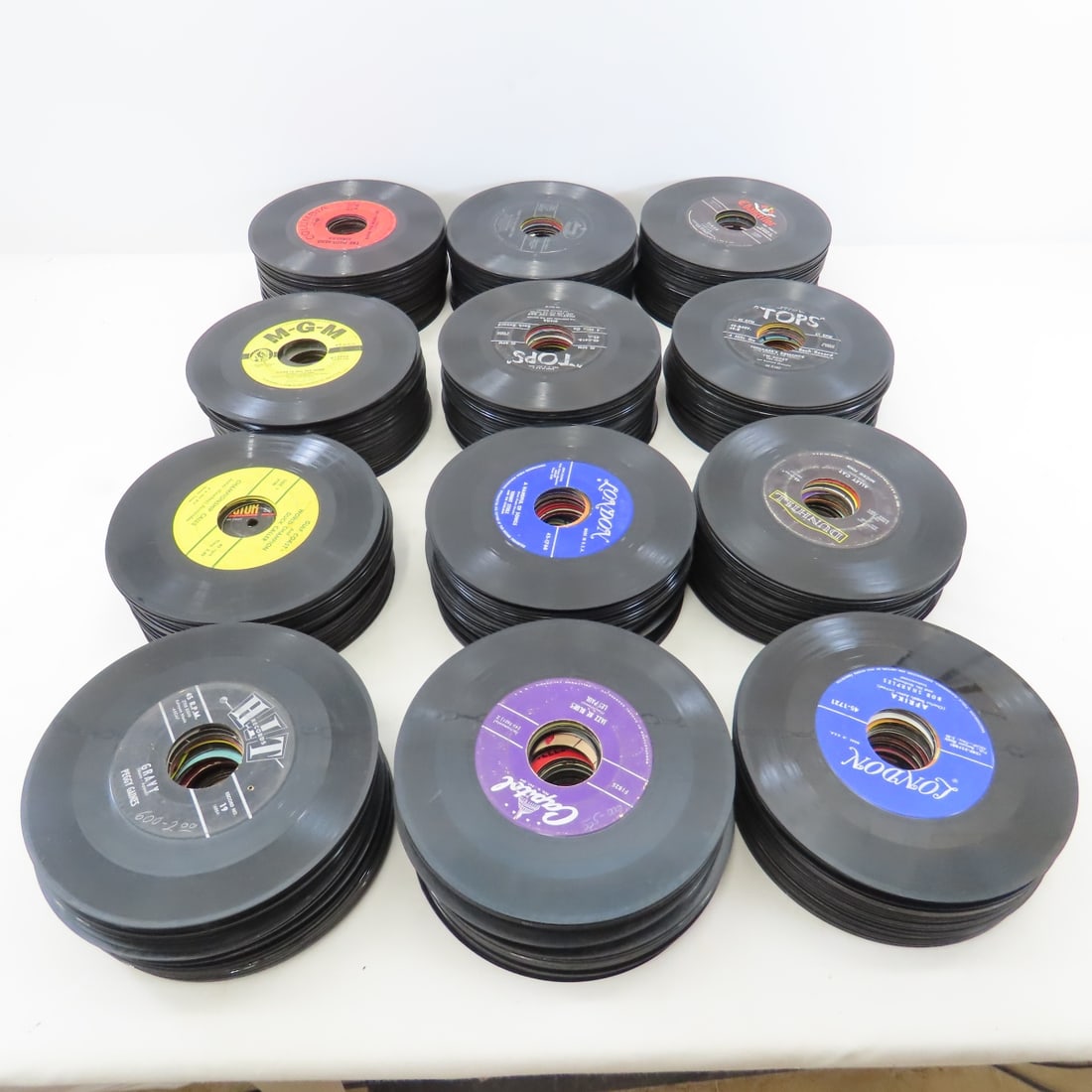 500+ Vintage 45 Records- no sleeves: 500+ Vintage 45 Records- no sleeves - played condition- some scratches. Variety on genres, some promos. 16x14x12", 35 lbs. Photos are part of description. (Live Auctioneers only shows a max of 20