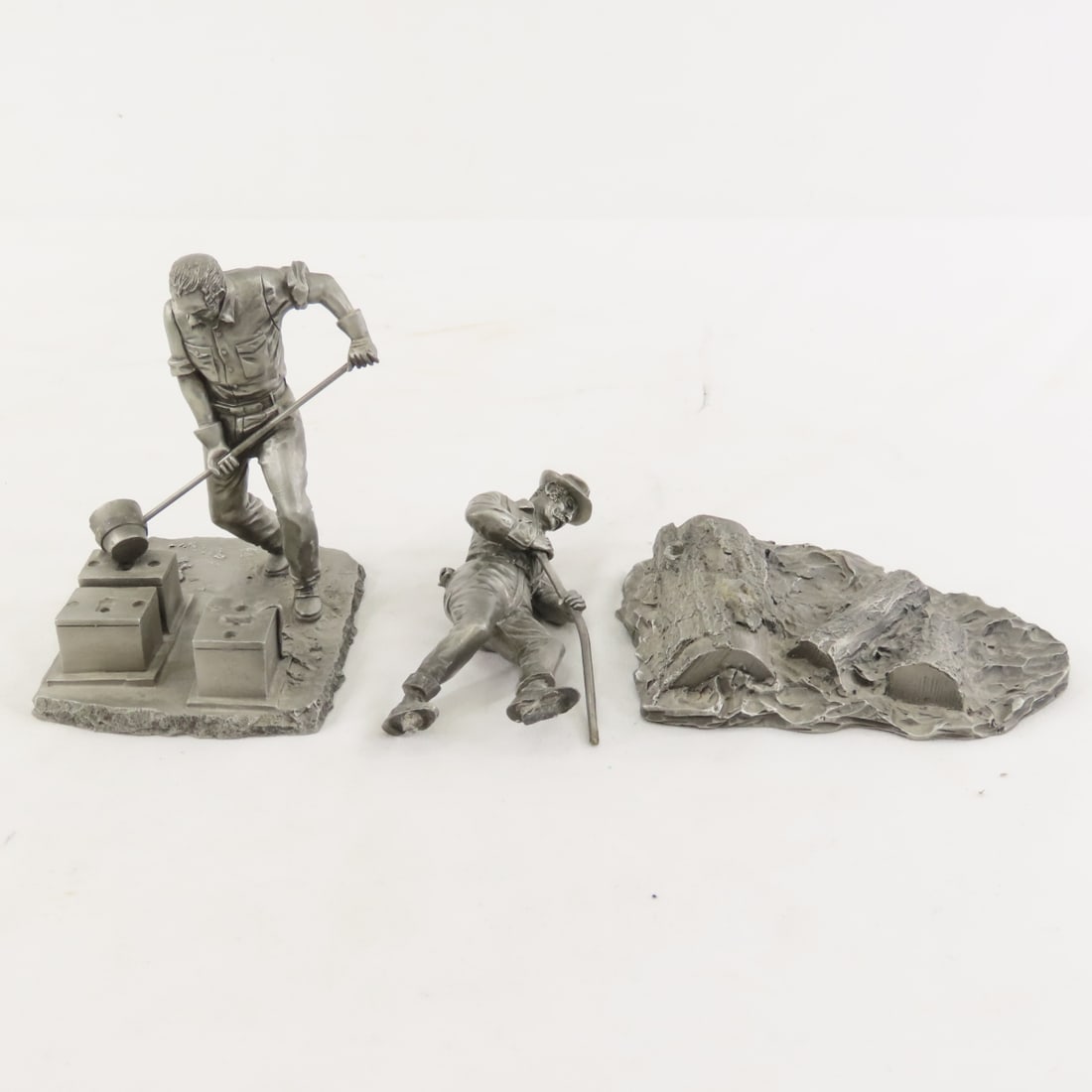 12 Franklin Mint Men & Women Pewter Figures - 17