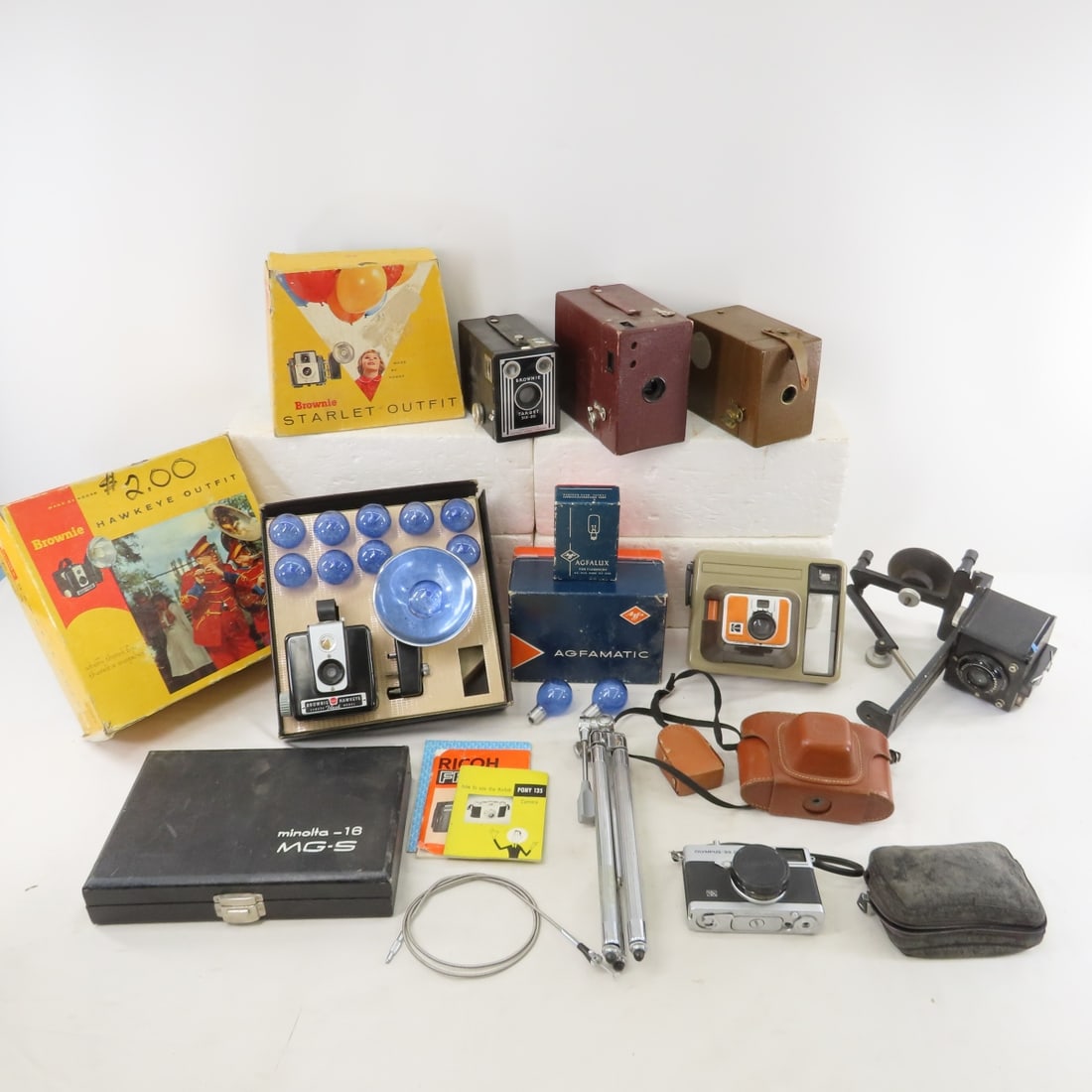 Vintage Film Cameras, Kodak, Minolta & Others (1 of 18)