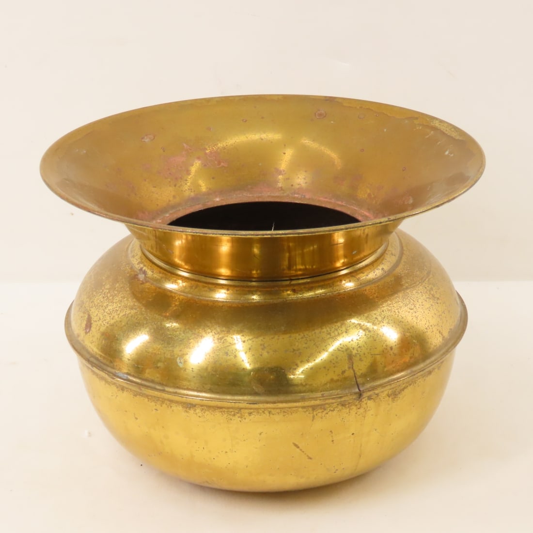 Vintage Spittoon, Ashtrays, Cigar Boxes & More - 2