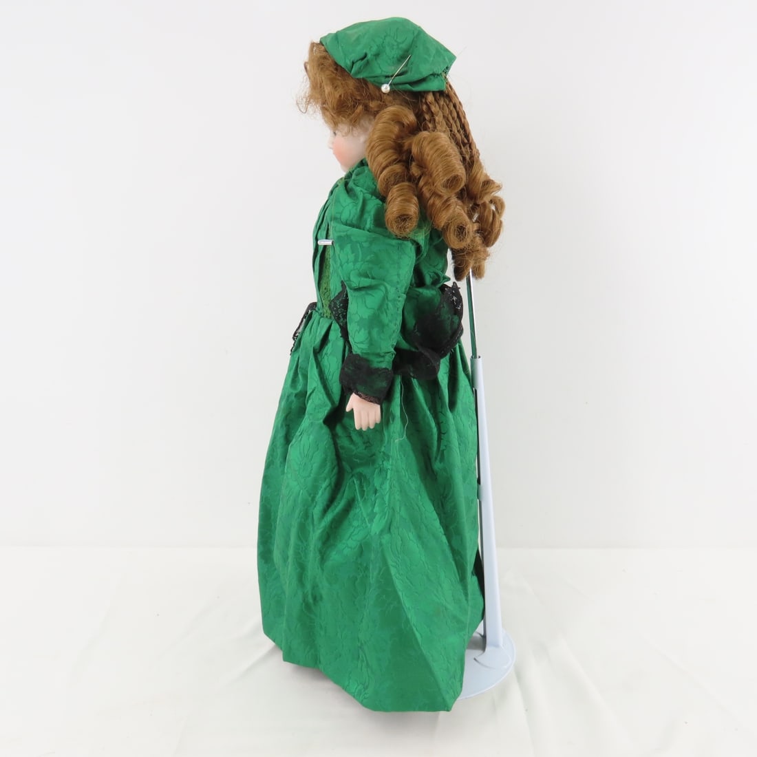 18" Bisque Belton 8 Shoulder Head Doll - 4