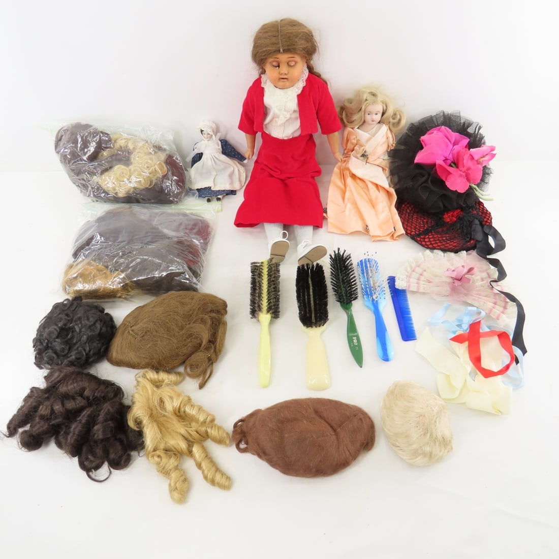 Assorted Doll wigs, 3 Dolls and Accessories (1 of 18)