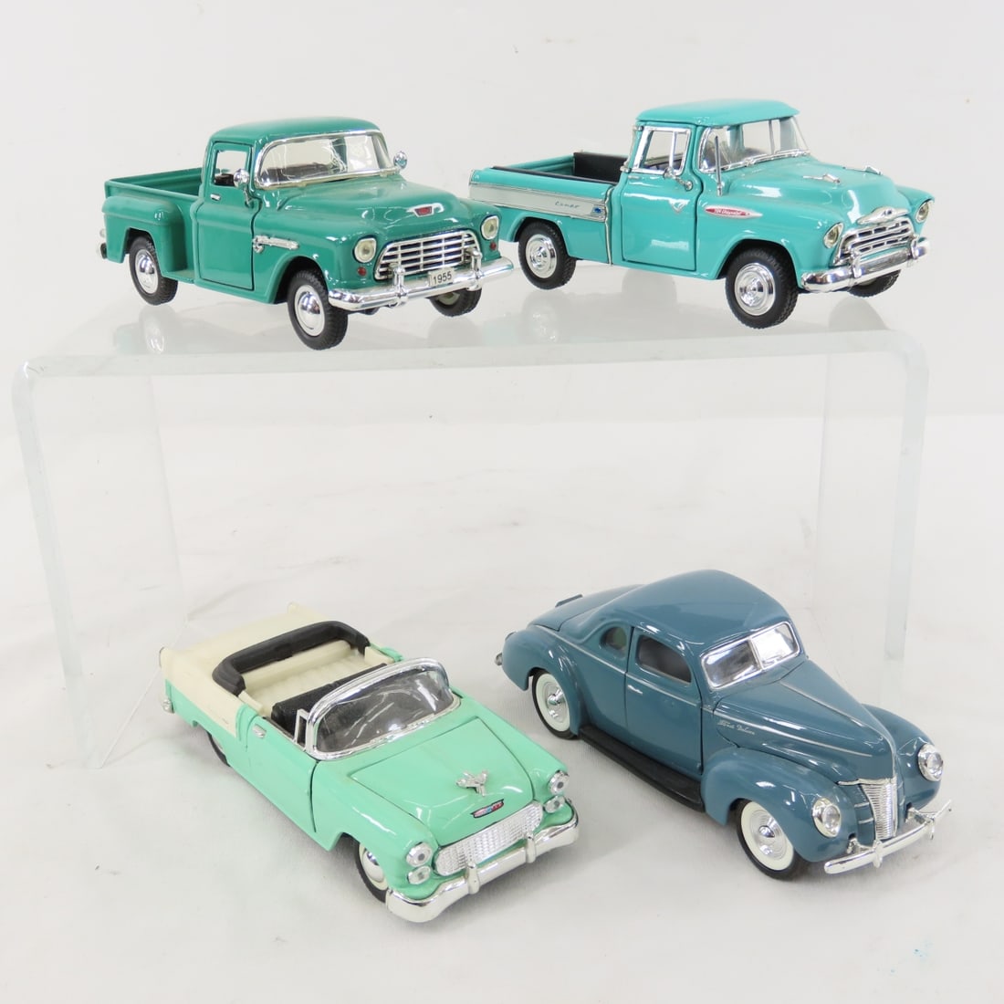 Collection of Diecast Classic Cars, Maisto & Other - 10