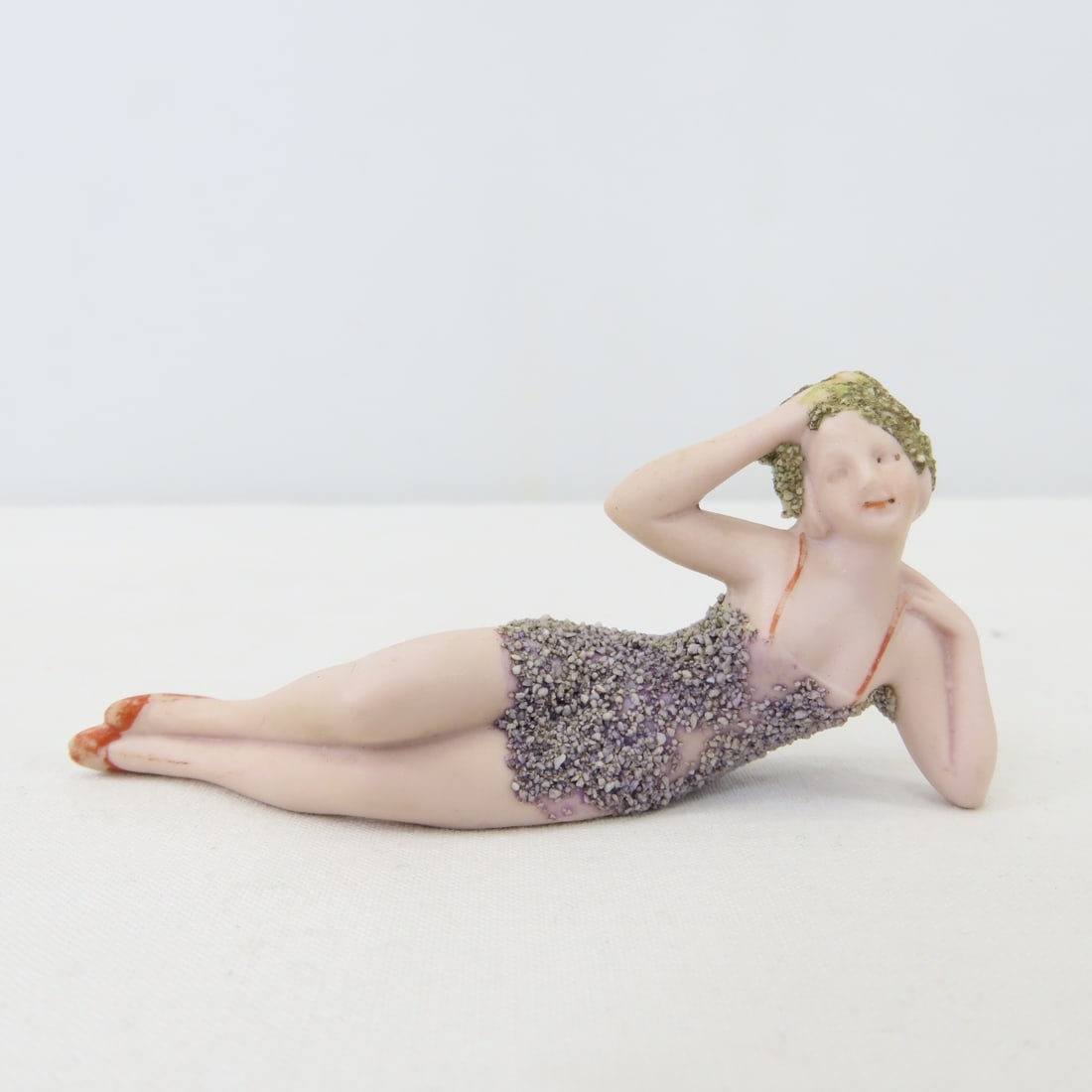 Art Deco German Bathing Beauty Figurine #5684: Art Deco German Bathing Beauty Figurine #5684 - measures 3.5x1.5x1" LOT SIZE 6X3X3" 4 LB Photos are part of description. (Live Auctioneers only shows a max of 20 photos). Please ask questions and