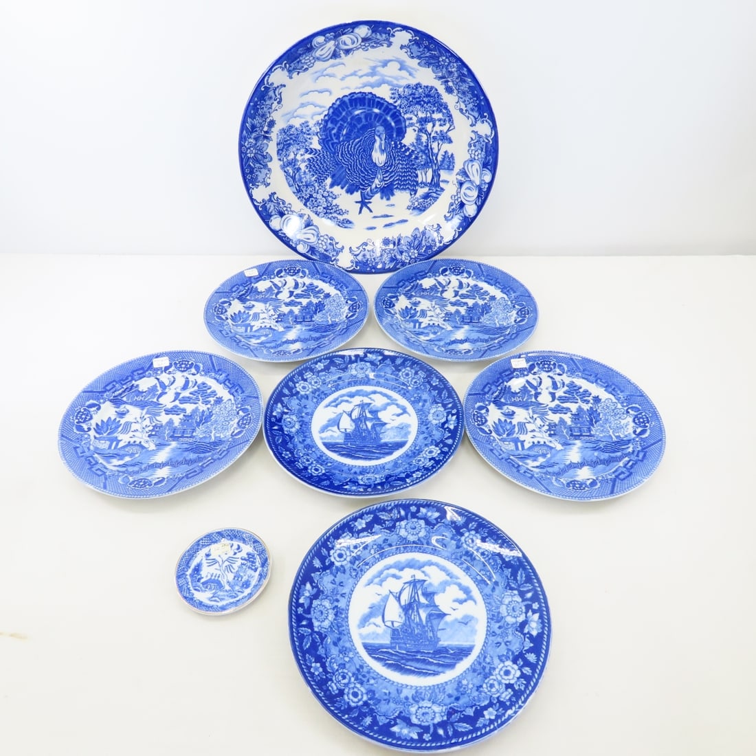 6 Japanese Flow Blue Plates and 1 Platter (1 of 16)