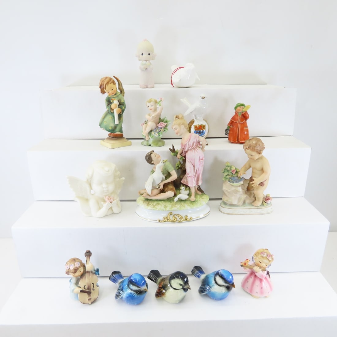 Goebel Figurines & Birds, Gerold Souvenir Bird (1 of 20)
