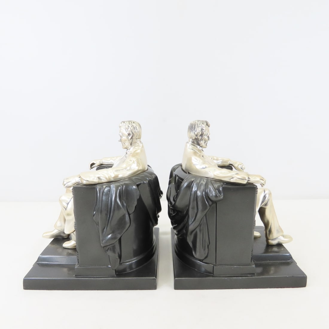 Philadelphia Mfg Co Lincoln In The Chair Bookends - 2