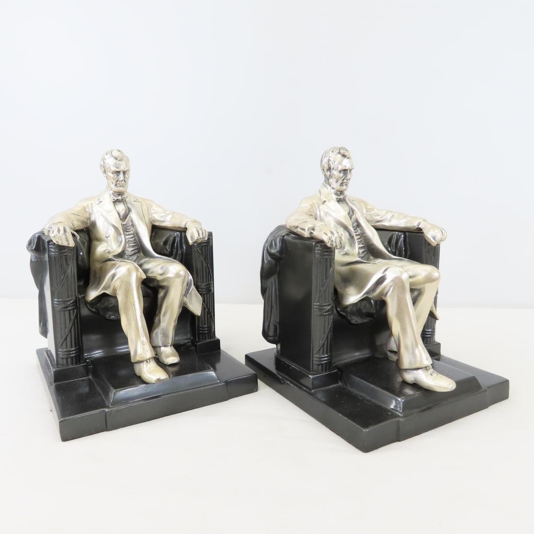 Philadelphia Mfg Co Lincoln In The Chair Bookends - 4