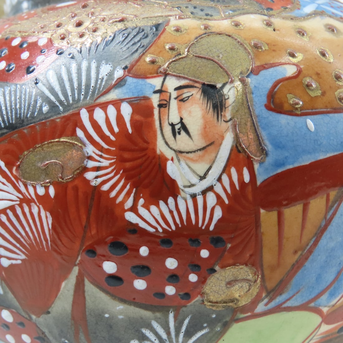 Antique Japanese Satsuma style covered vase - 10