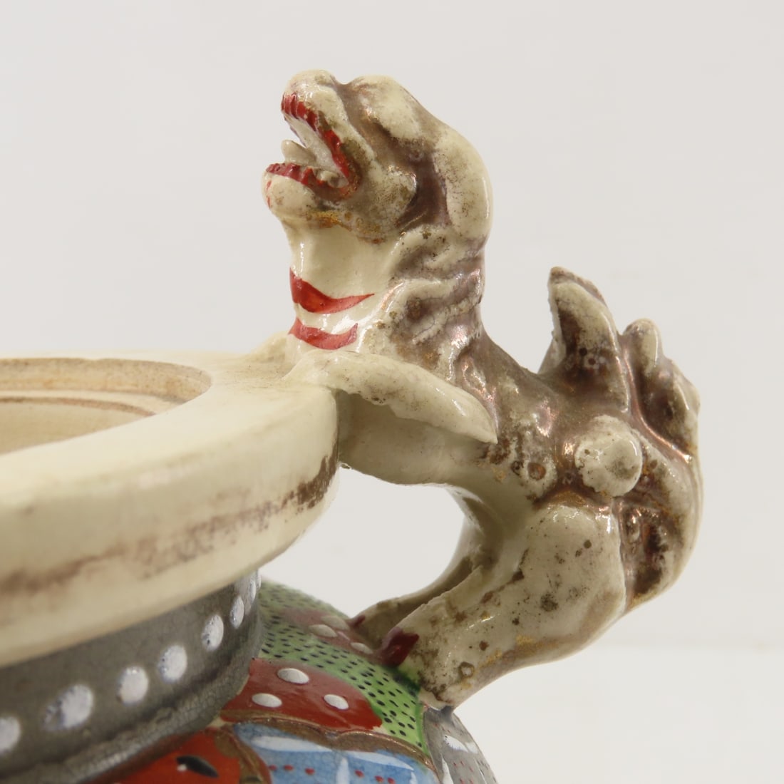 Antique Japanese Satsuma style covered vase - 11