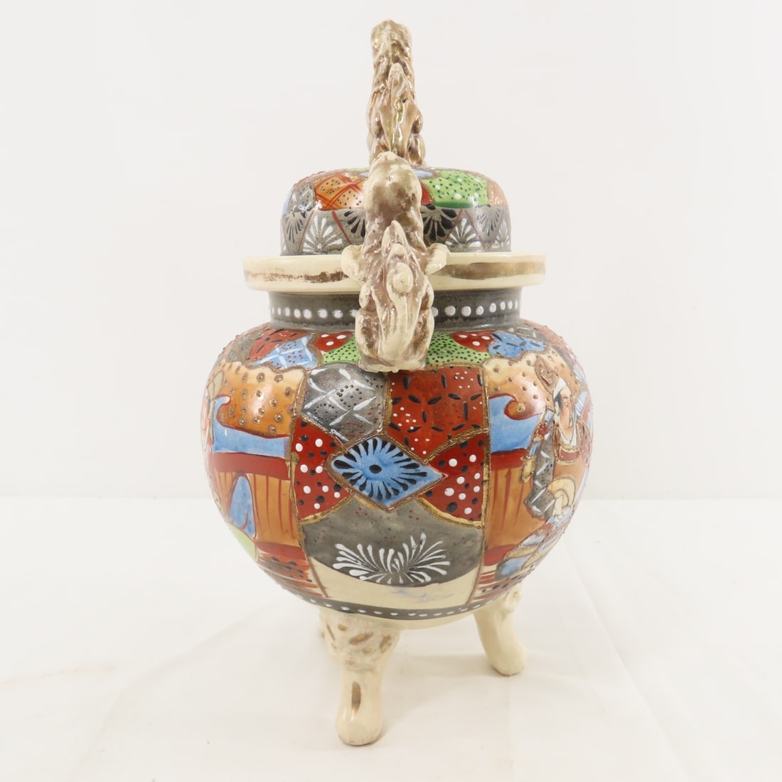 Antique Japanese Satsuma style covered vase - 2