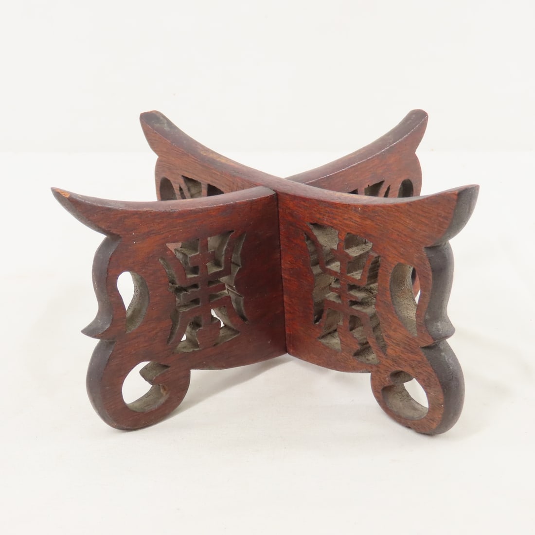 Japanese Imari style Vase with stand, signed - 14