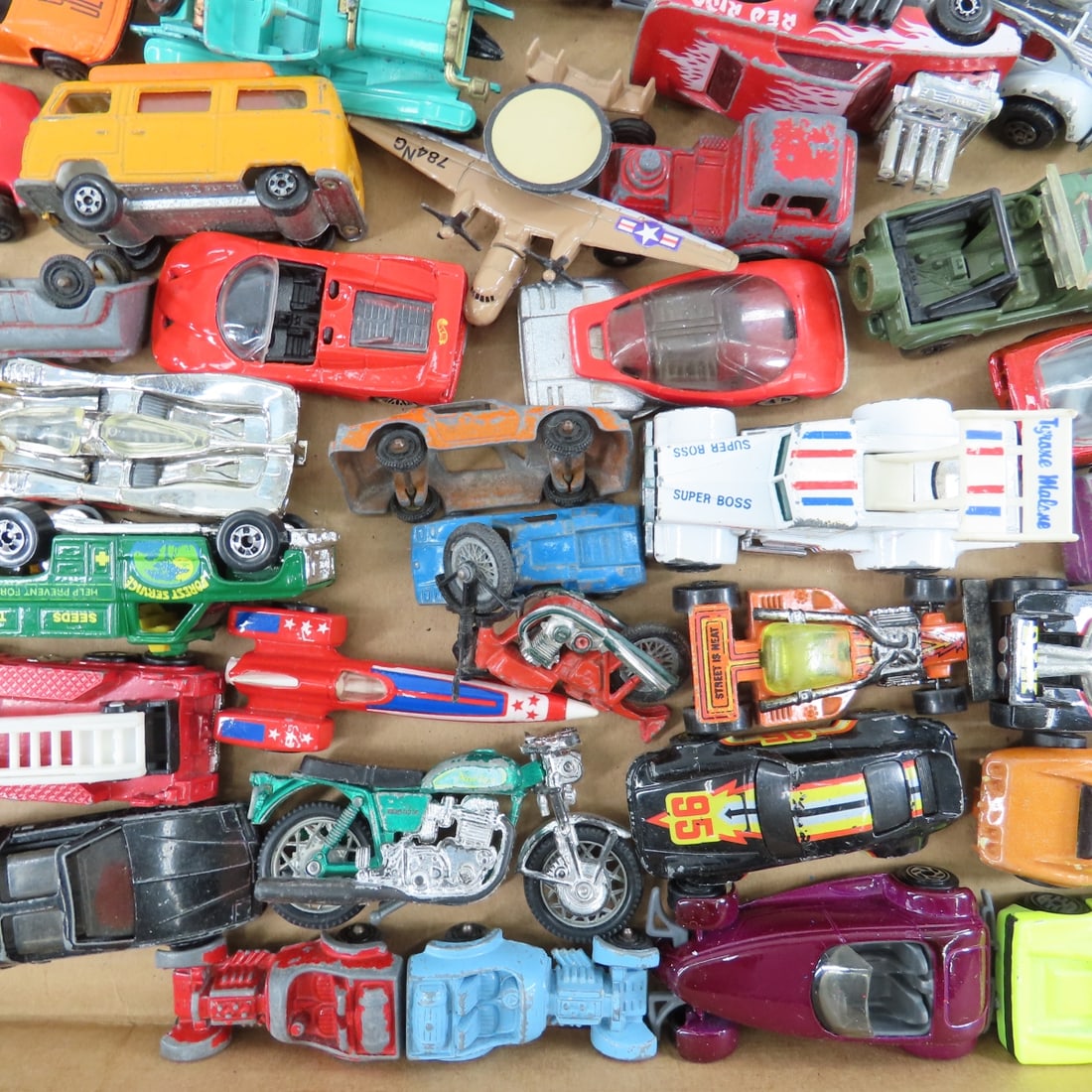 Diecast Cars 1/64 Hot Wheels, Matchbox & More - 8