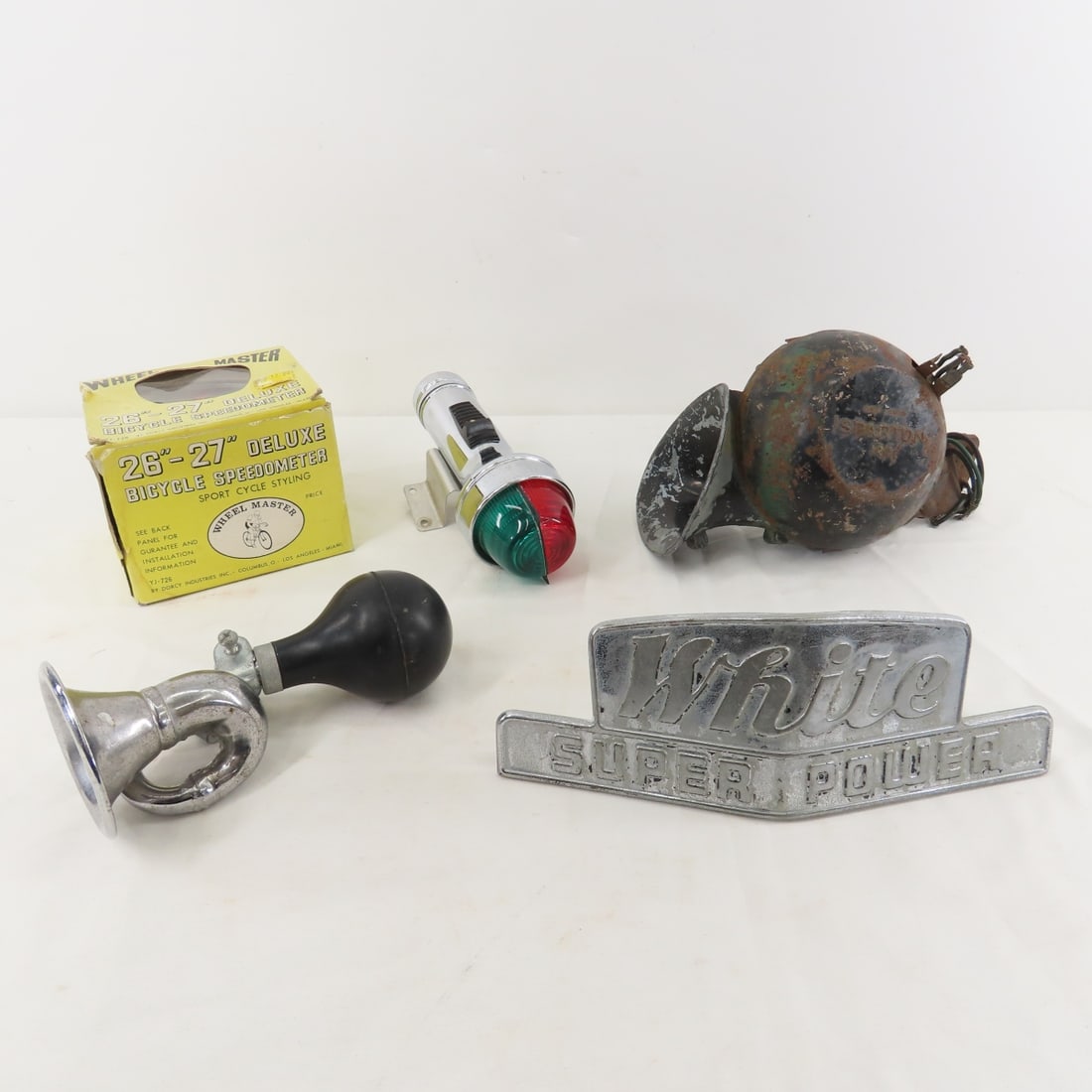 Car Horn, Light, & Bicycle Speedometer & More (1 of 16)