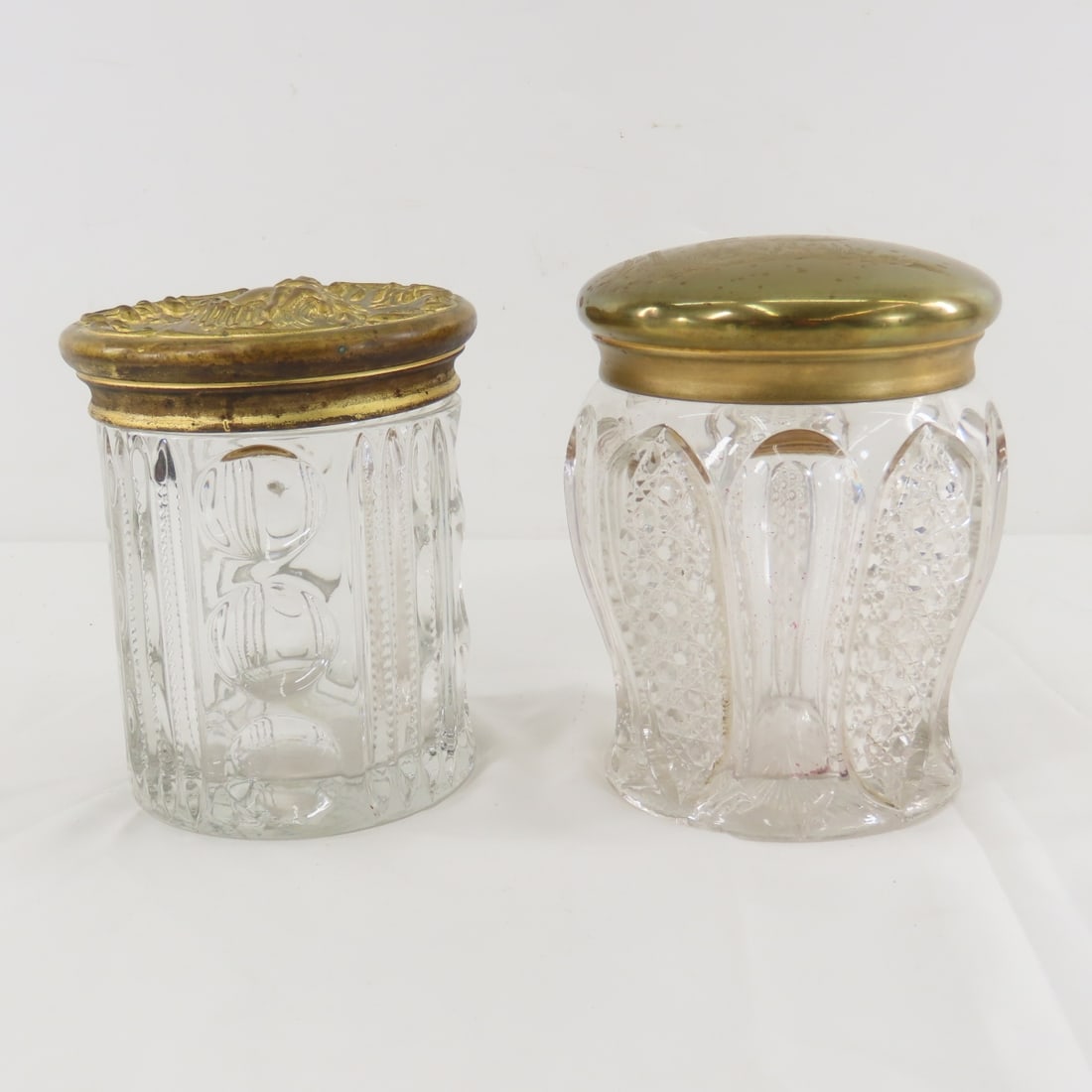 2 Early American Pattern Glass Tobacco Jars (1 of 15)