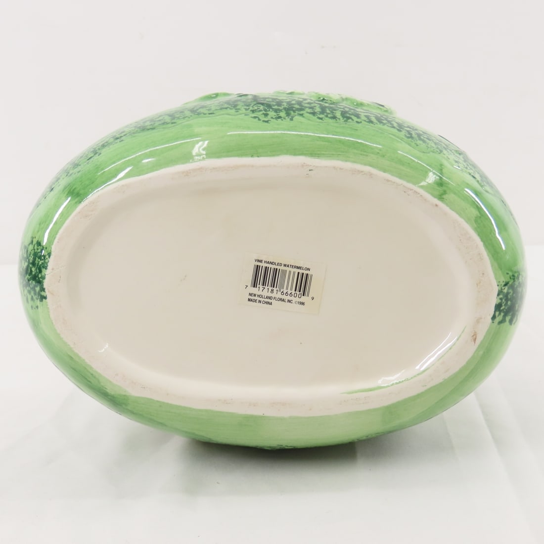 Modern Glass and Ceramic Decor Pieces - 16