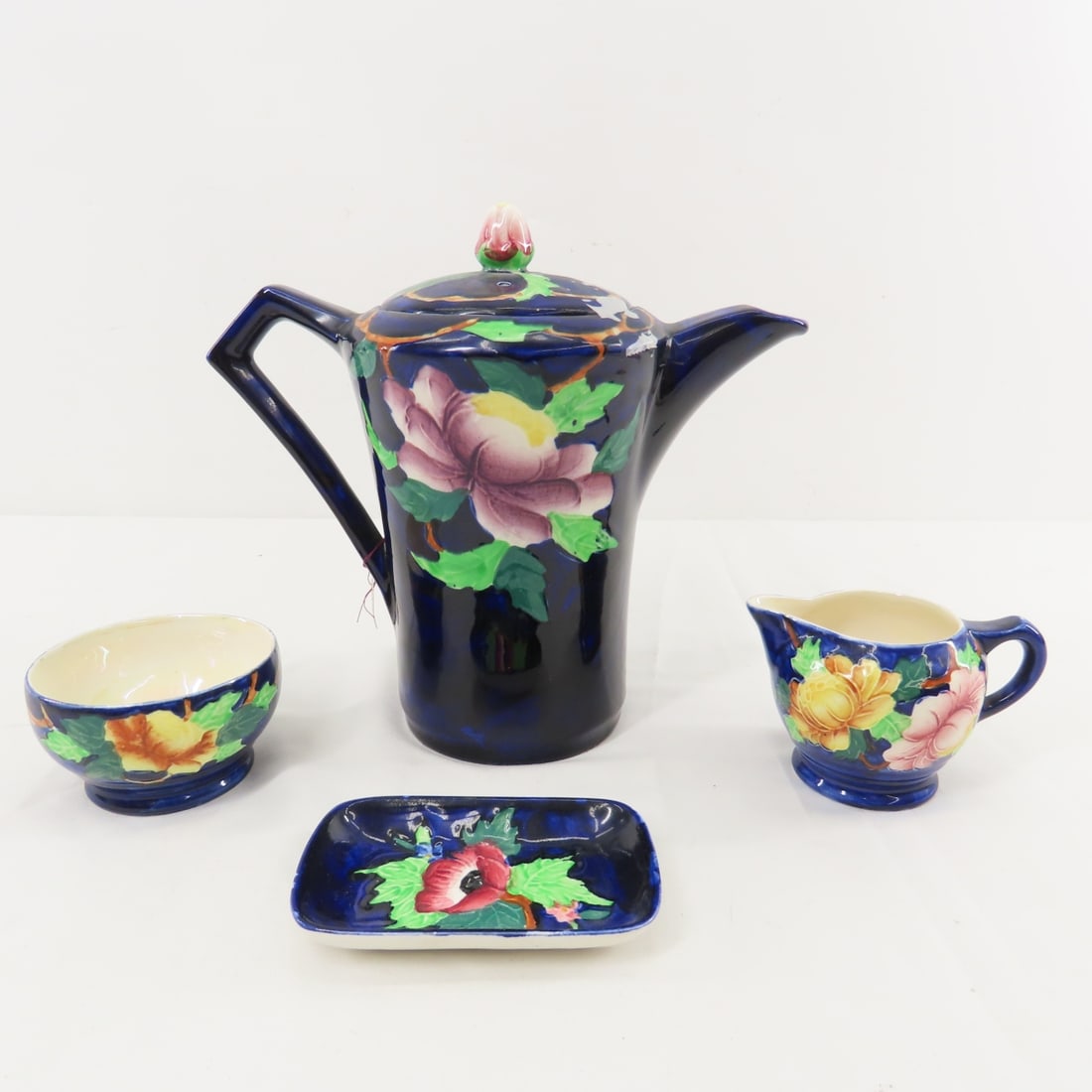 Maling England Teapot, Sugar, Creamer, small tray (1 of 16)