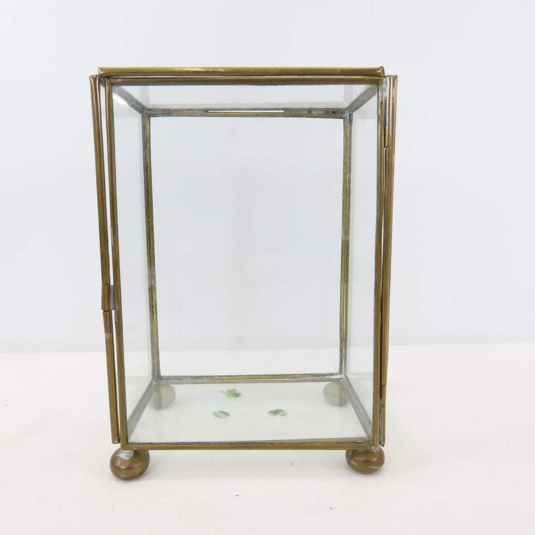 Wood Vase Stands and Pedestals, Mirrors & Displays - 11