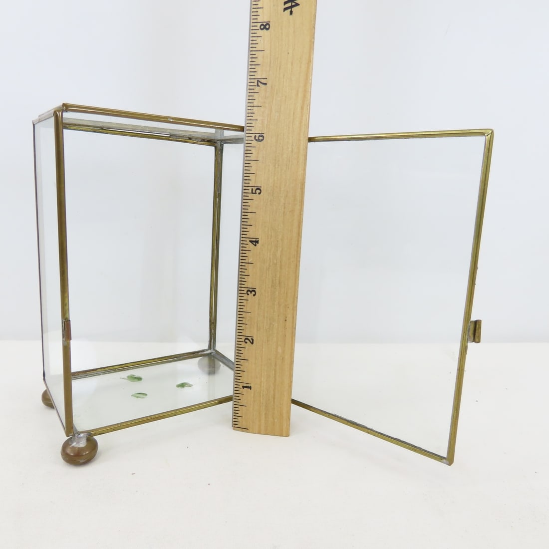 Wood Vase Stands and Pedestals, Mirrors & Displays - 12