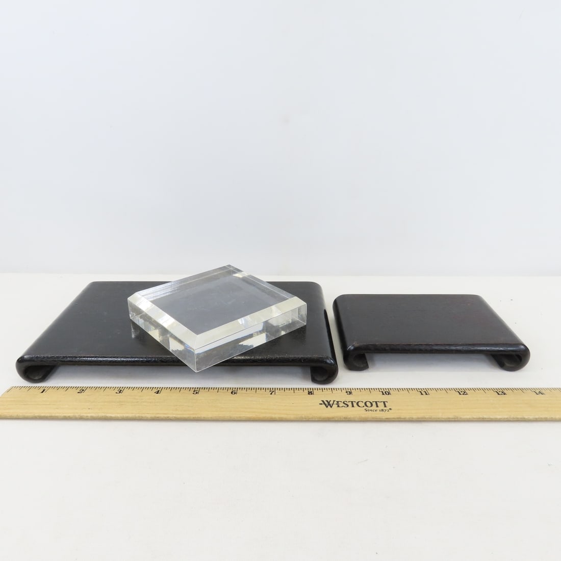 Wood Vase Stands and Pedestals, Mirrors & Displays - 9