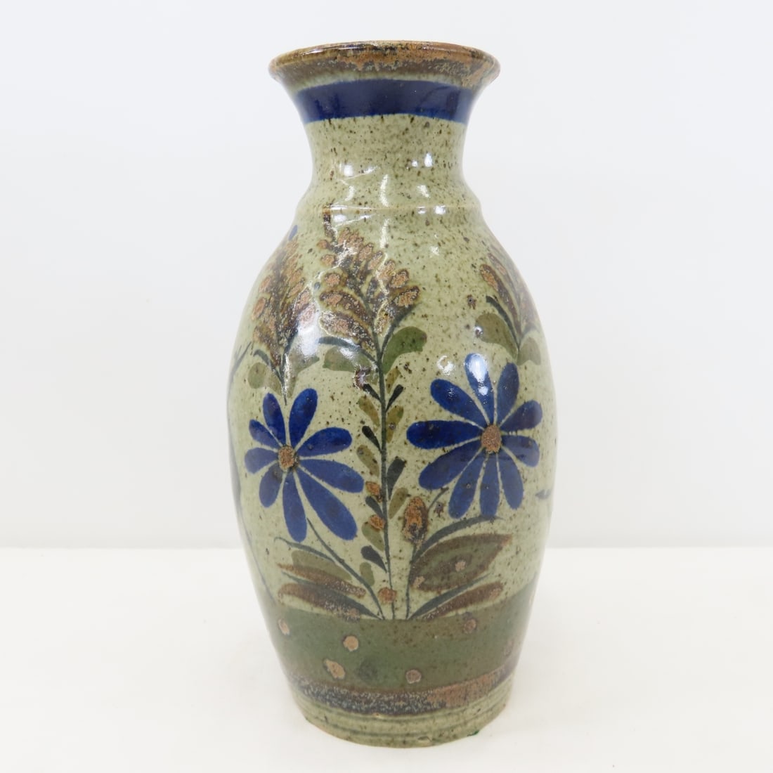 Roseville Ohio & Vintage Art Show Pottery - 7