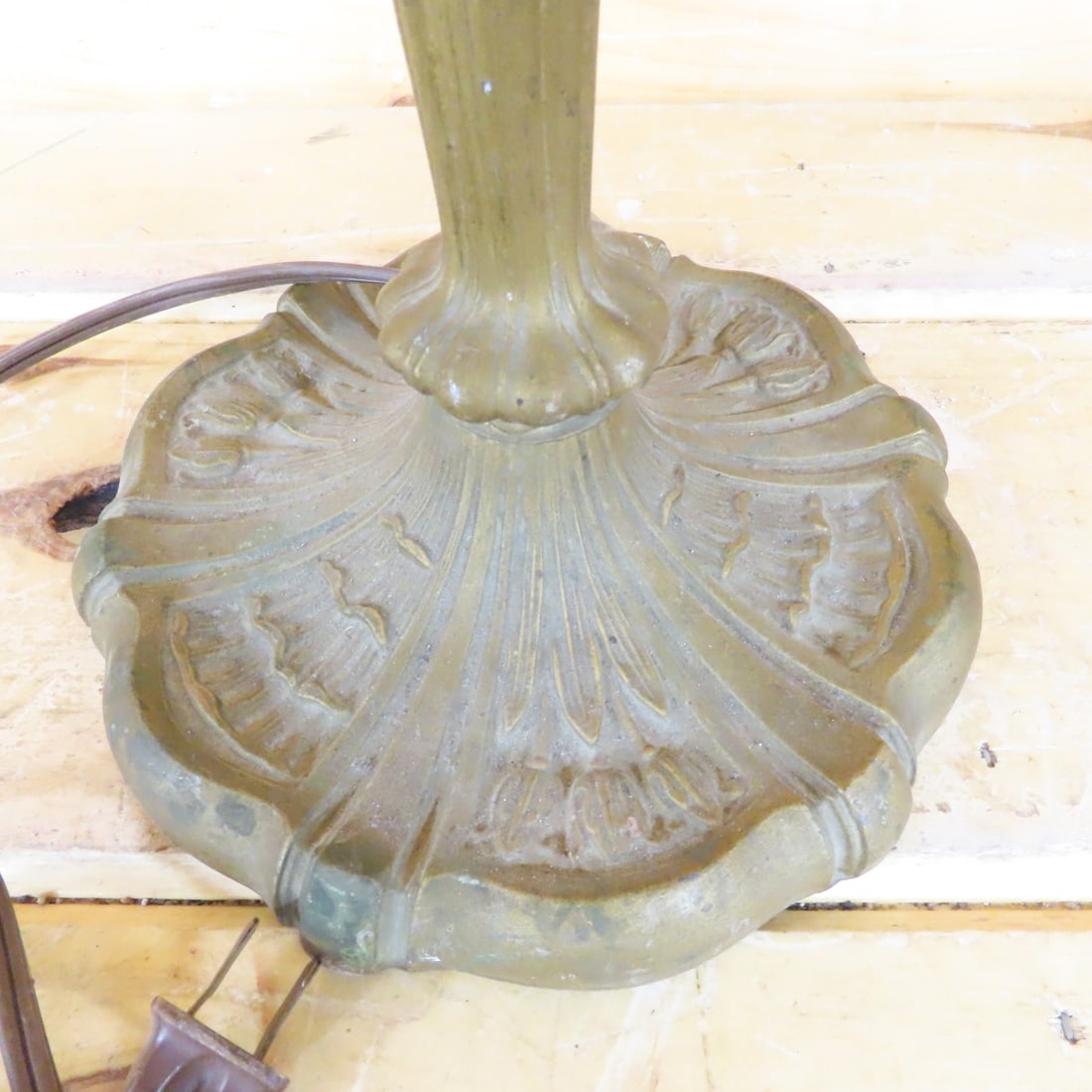 2 Antique Hubbard Style Cast Metal Lamps - 3