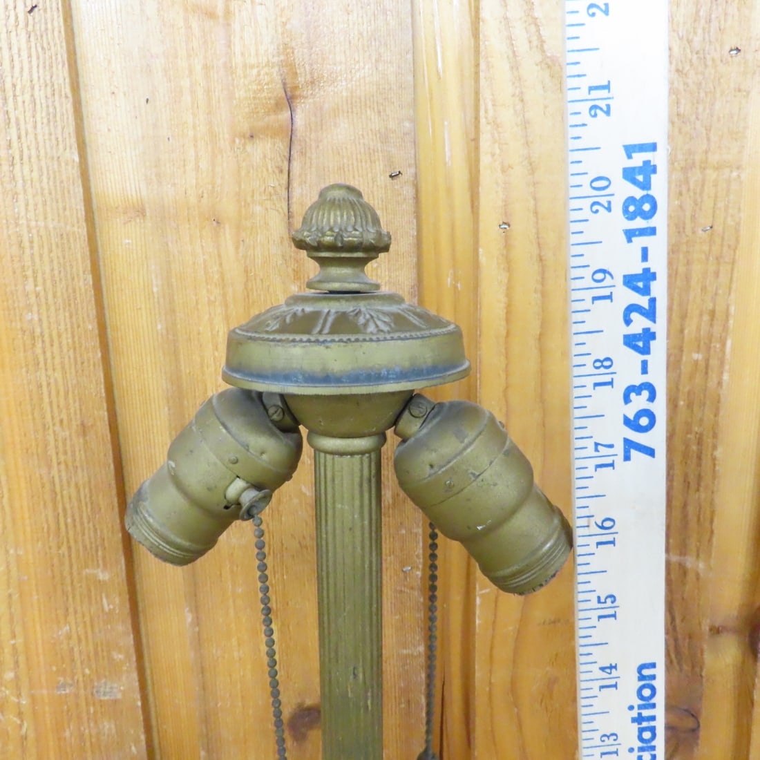 2 Antique Hubbard Style Cast Metal Lamps - 9