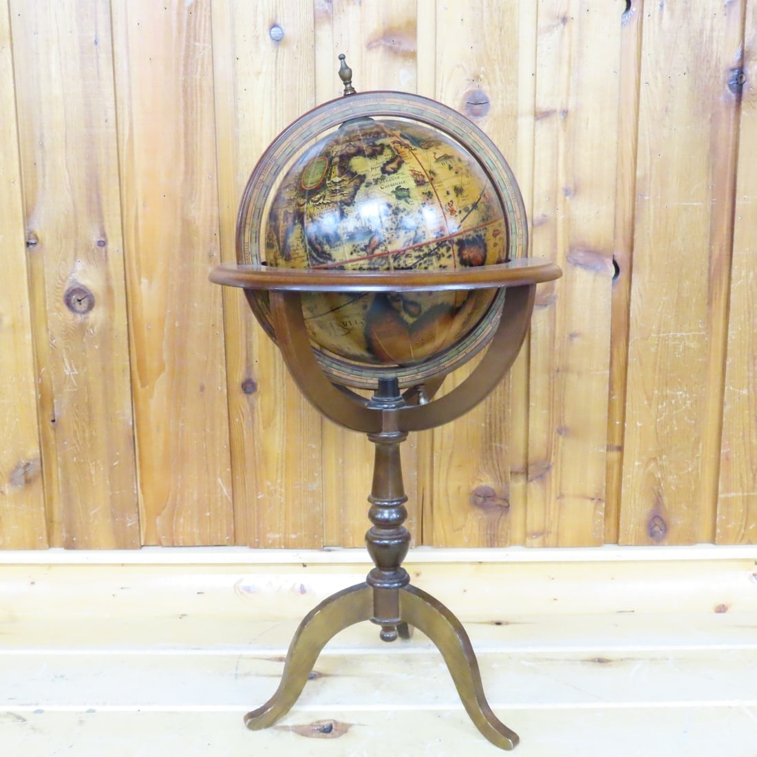 Vintage Italian Standing Old World Floor Globe (1 of 11)