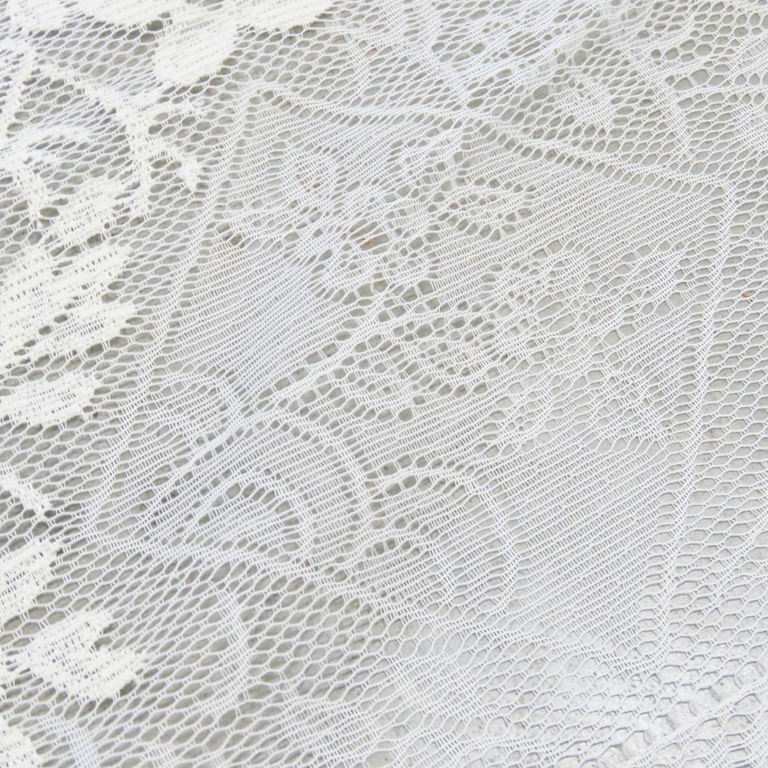 2 Lace Curtain Sets, Tablecloths & More - 14