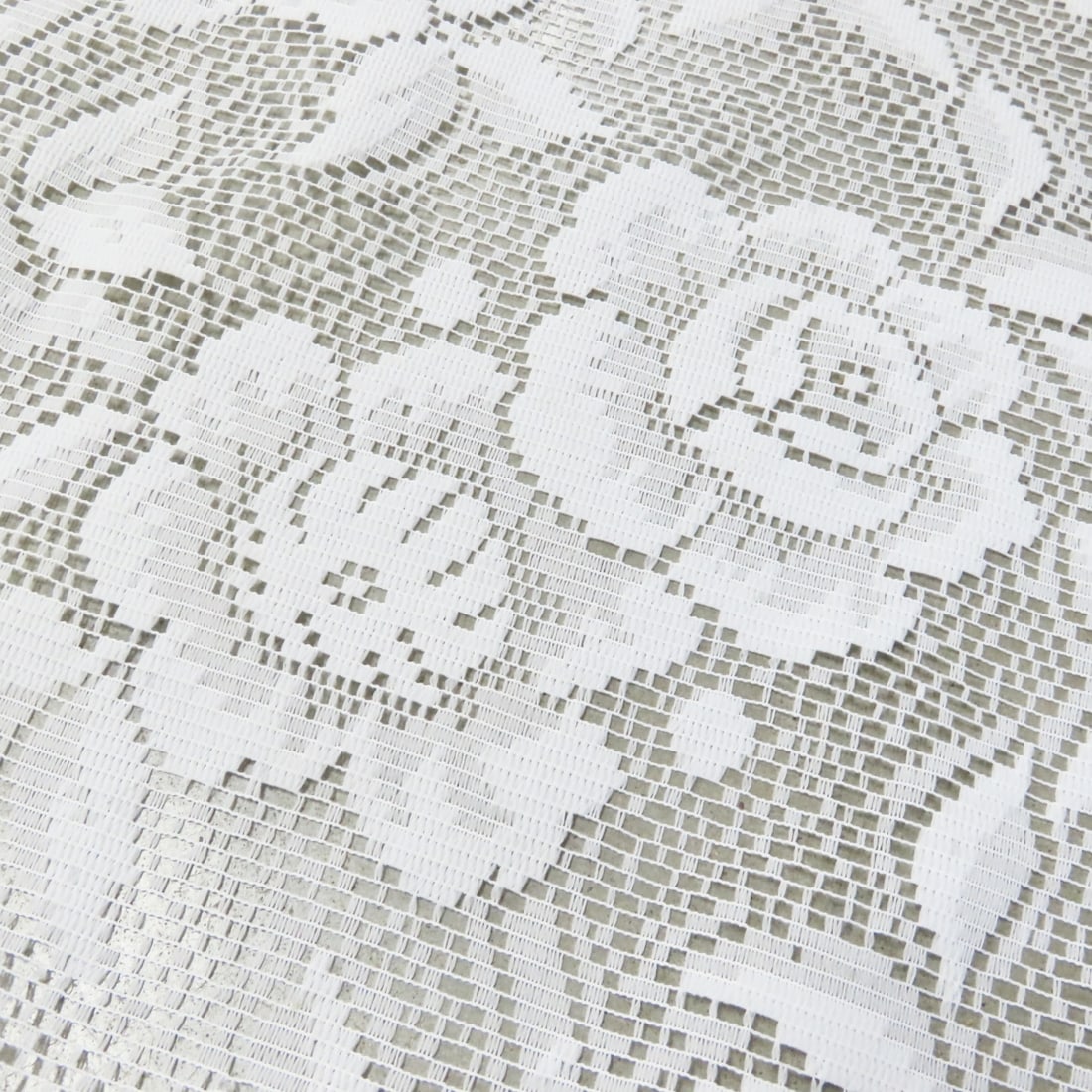 2 Lace Curtain Sets, Tablecloths & More - 3