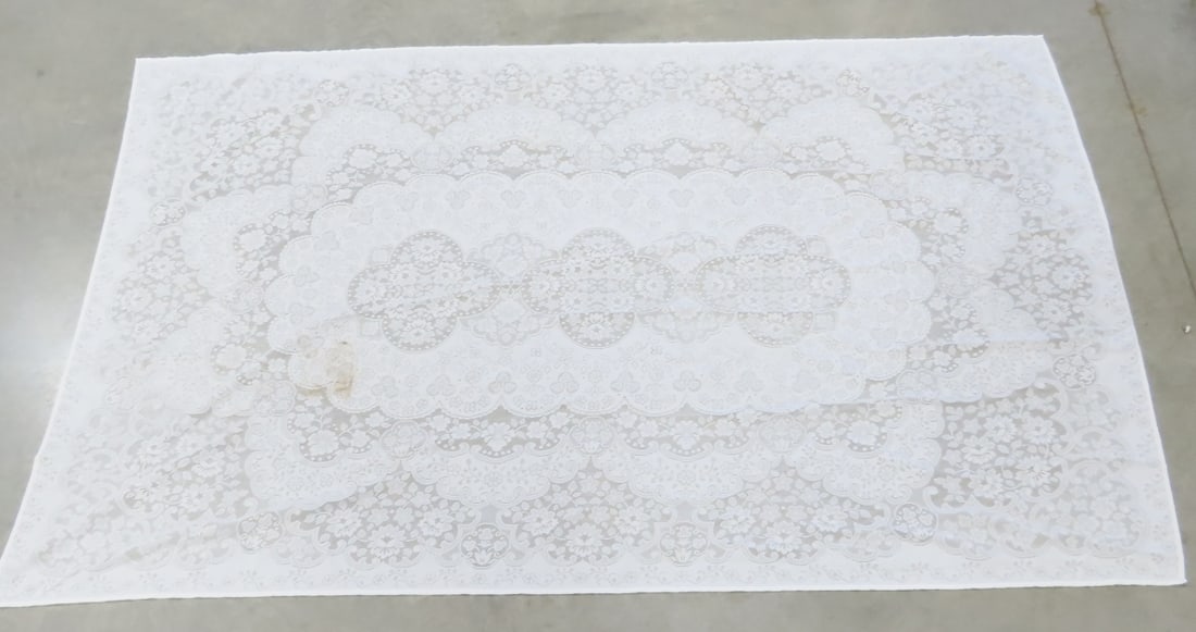 2 Lace Curtain Sets, Tablecloths & More - 4