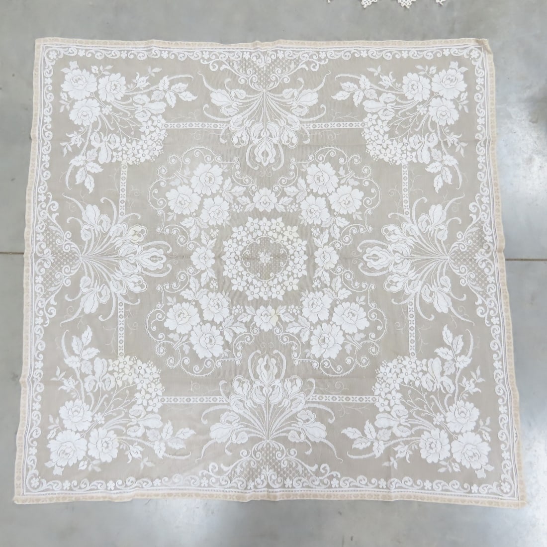 Lace & Tatting Doilies, Runners and Tablecloths - 16