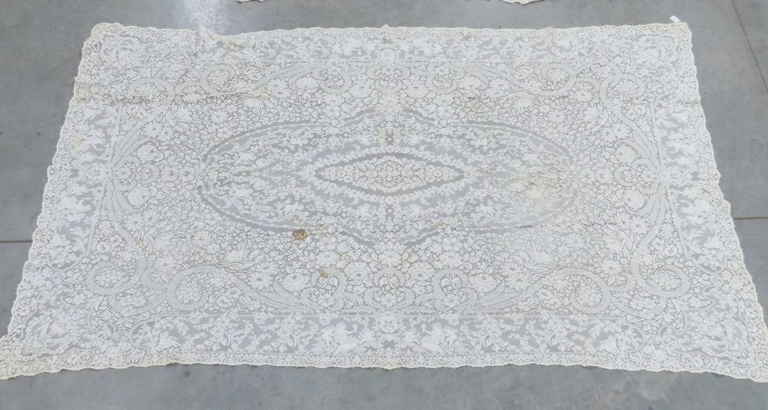 7 Quaker & Other Lace Tablecloths - 10