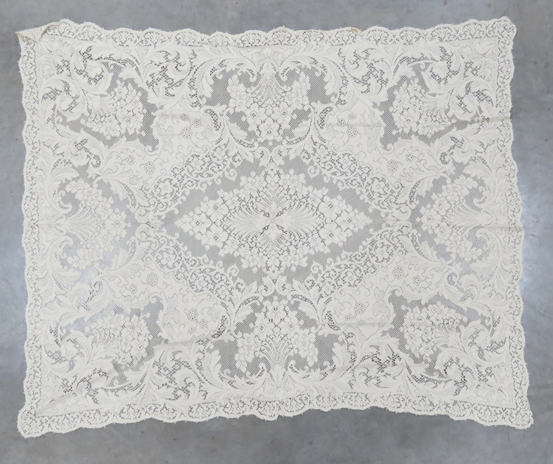 7 Quaker & Other Lace Tablecloths - 13