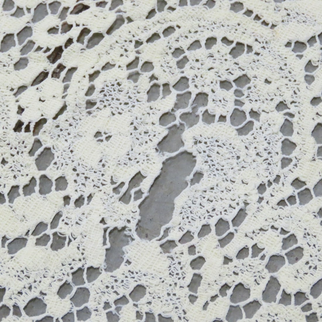 7 Quaker & Other Lace Tablecloths - 7