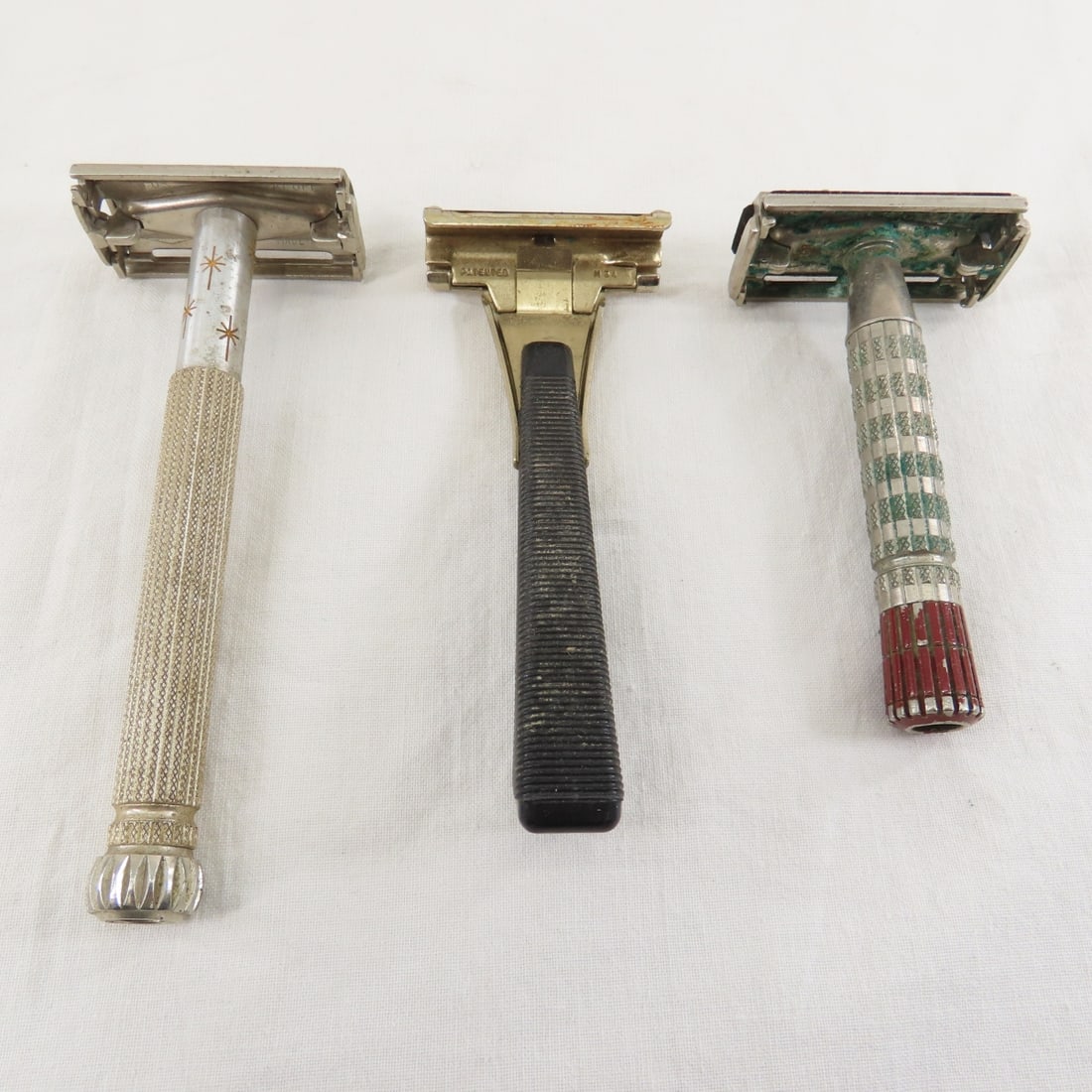 Chromonica, Boy Scout Insignia, Razors, & More - 3