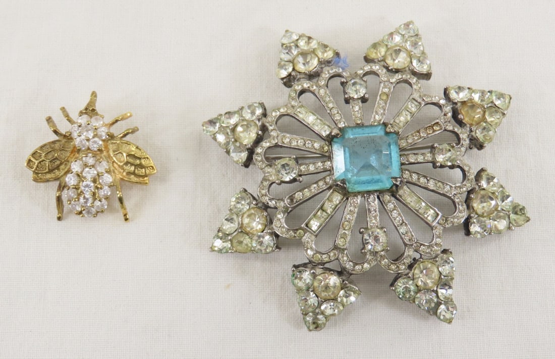 Sterling Silver Brooch & Vermeil Bee Brooch 48.1g: Sterling Silver Brooch & Vermeil Bee Brooch 48.1g - Lot size: 3x3x1", .5 lbs Photos are part of description. (Live Auctioneers only shows a max of 20 photos). Please ask questions and read terms & con