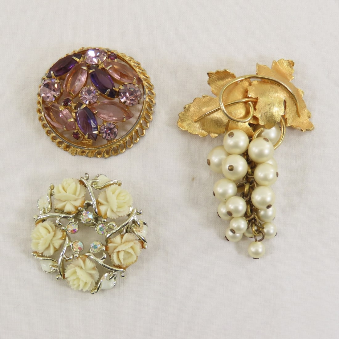 21 Vintage Rhinestone & Other Brooches - 6