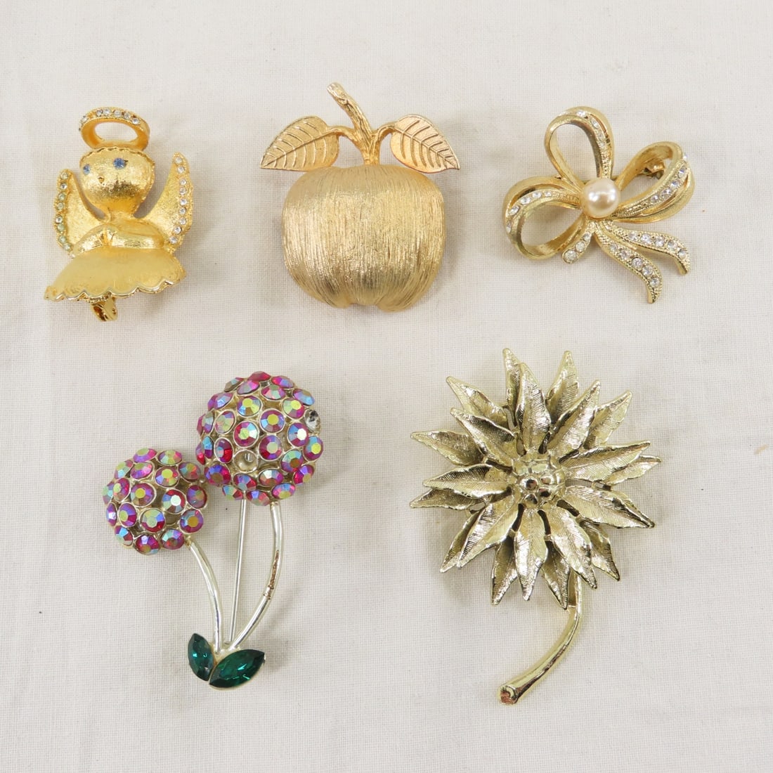 Juliana, Trifari & Other Vintage Brooches - 5