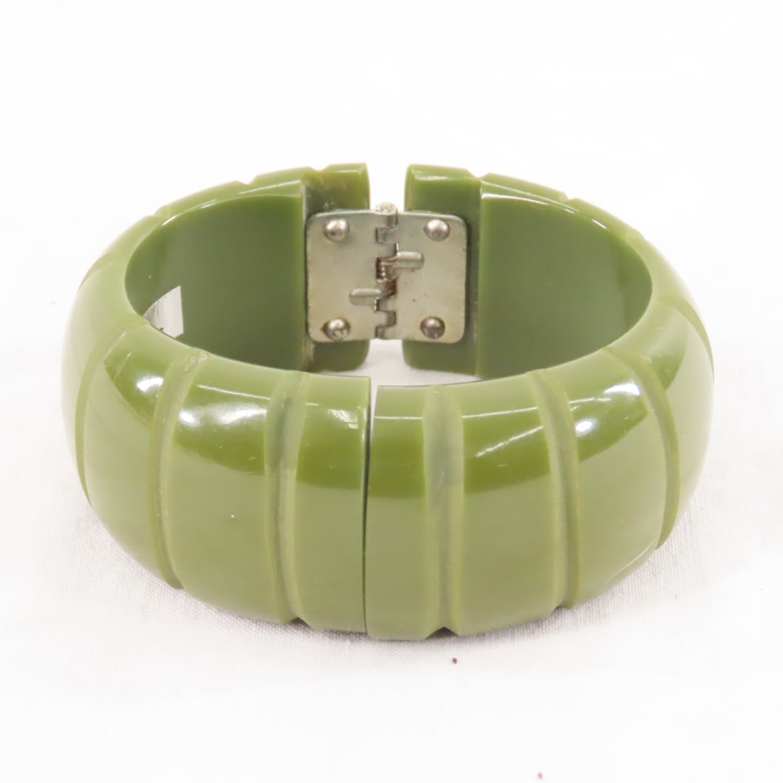 Haskell, Trifari, Bakelite & Vintage Jewelry - 8