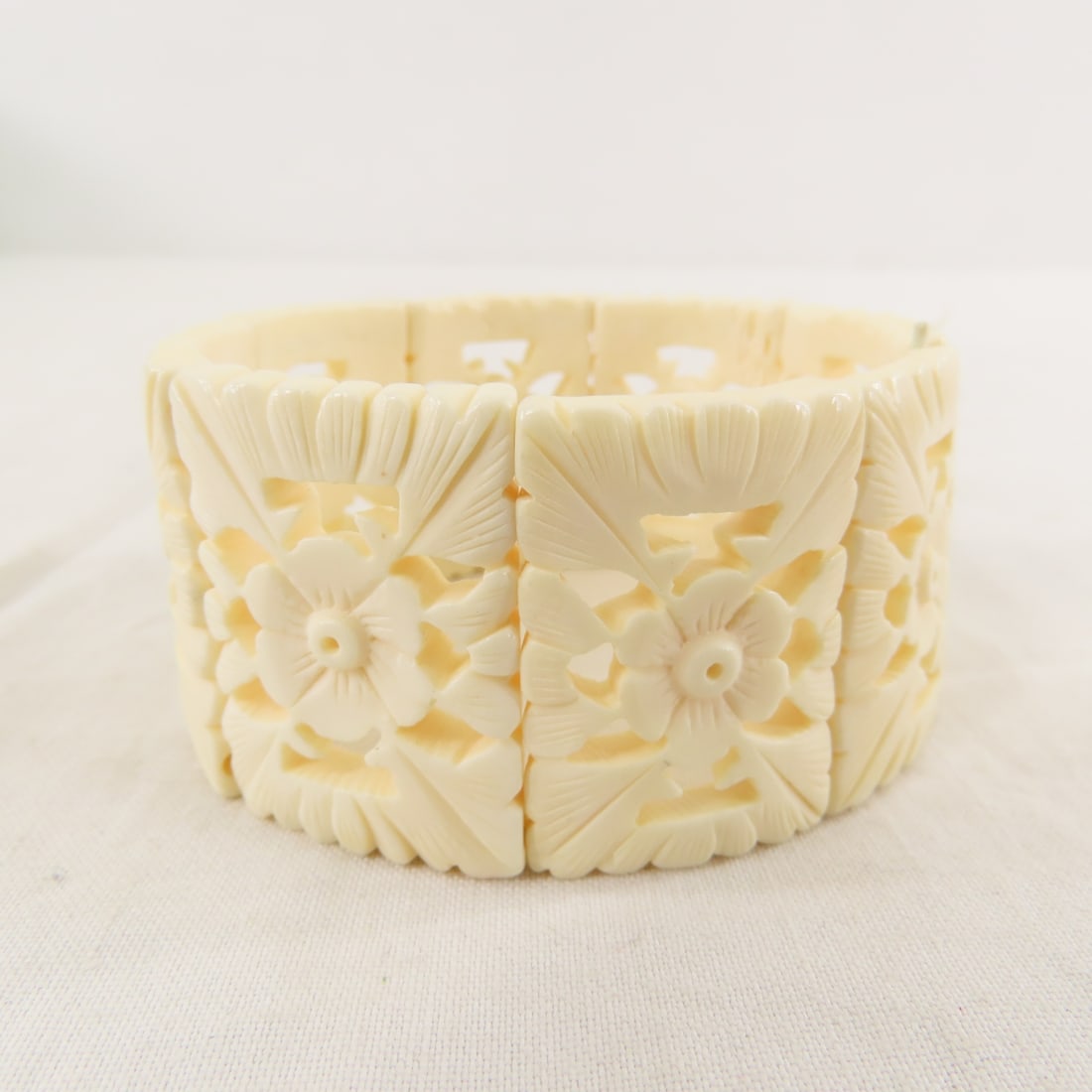 Woolworth, Hong Kong Simulated Cinnabar & Jewelry - 10