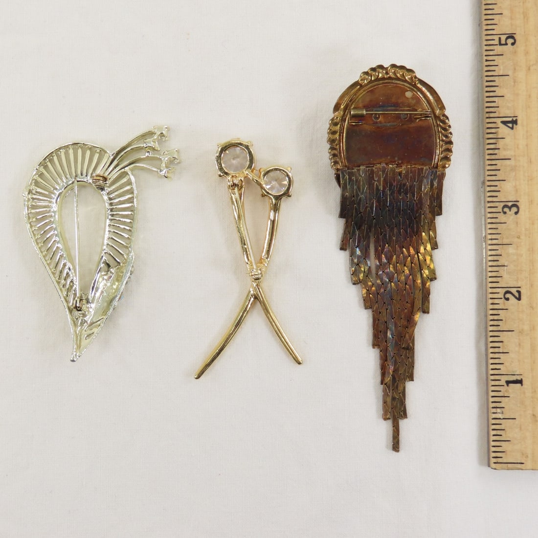 Swarovski and 23 Other Modern Brooches - 7