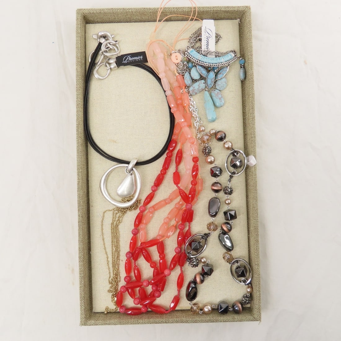 New Premiere Designs Jewelry & Displays - 8