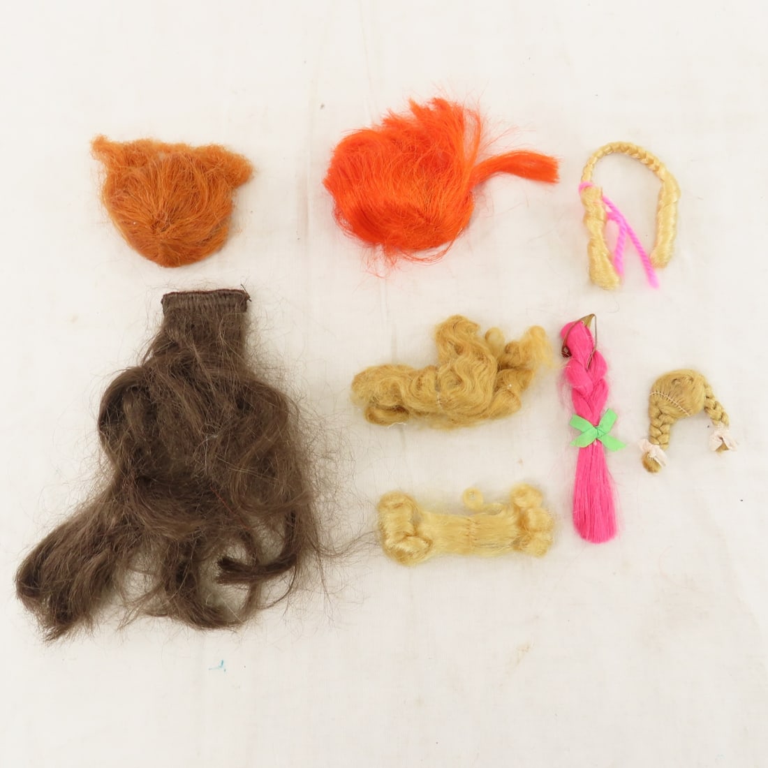 Quick Curl, Pretty Changes, Kissing Barbie & More - 14