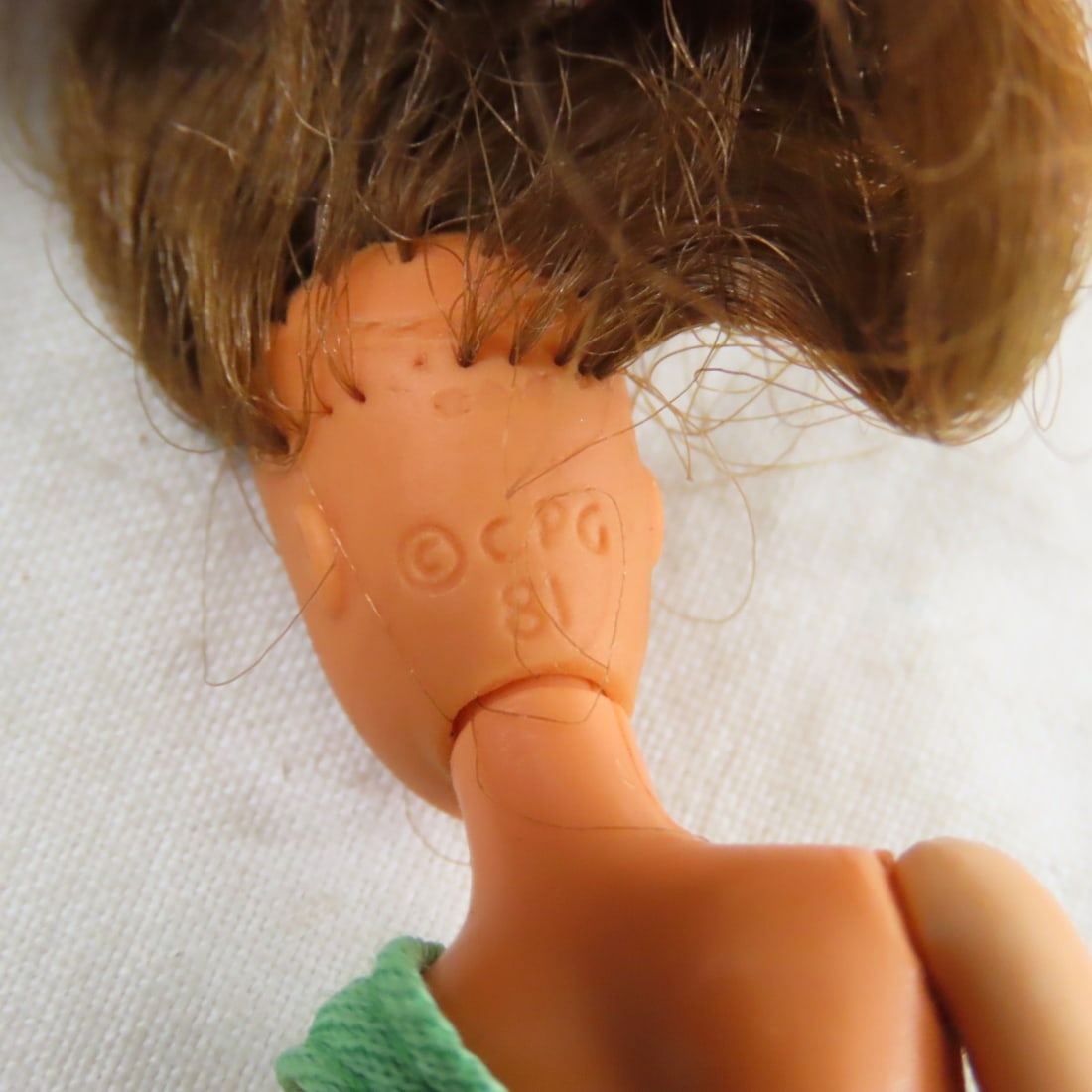 17 Vintage Kenner Glamour Dolls & Accessories - 4