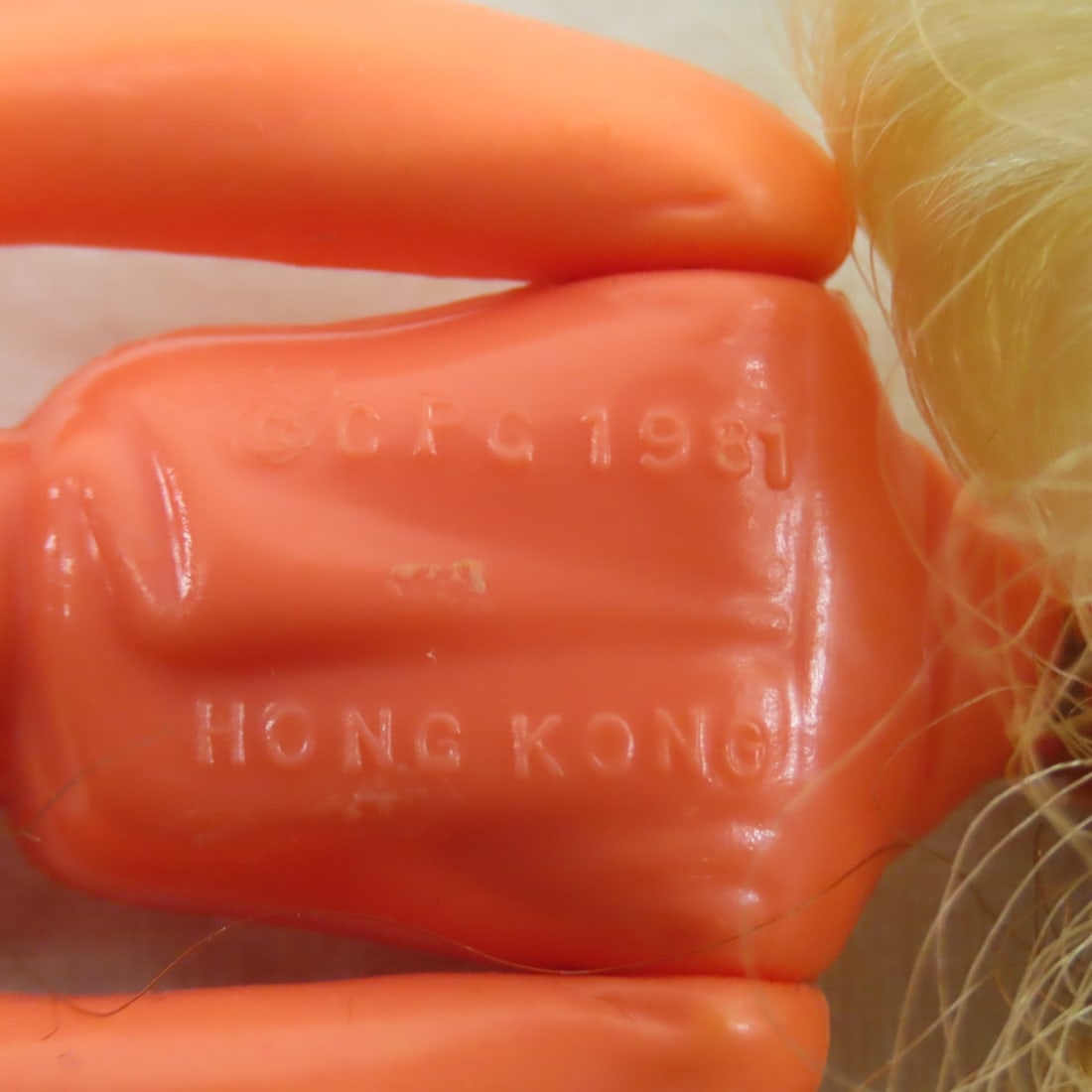 17 Vintage Kenner Glamour Dolls & Accessories - 5