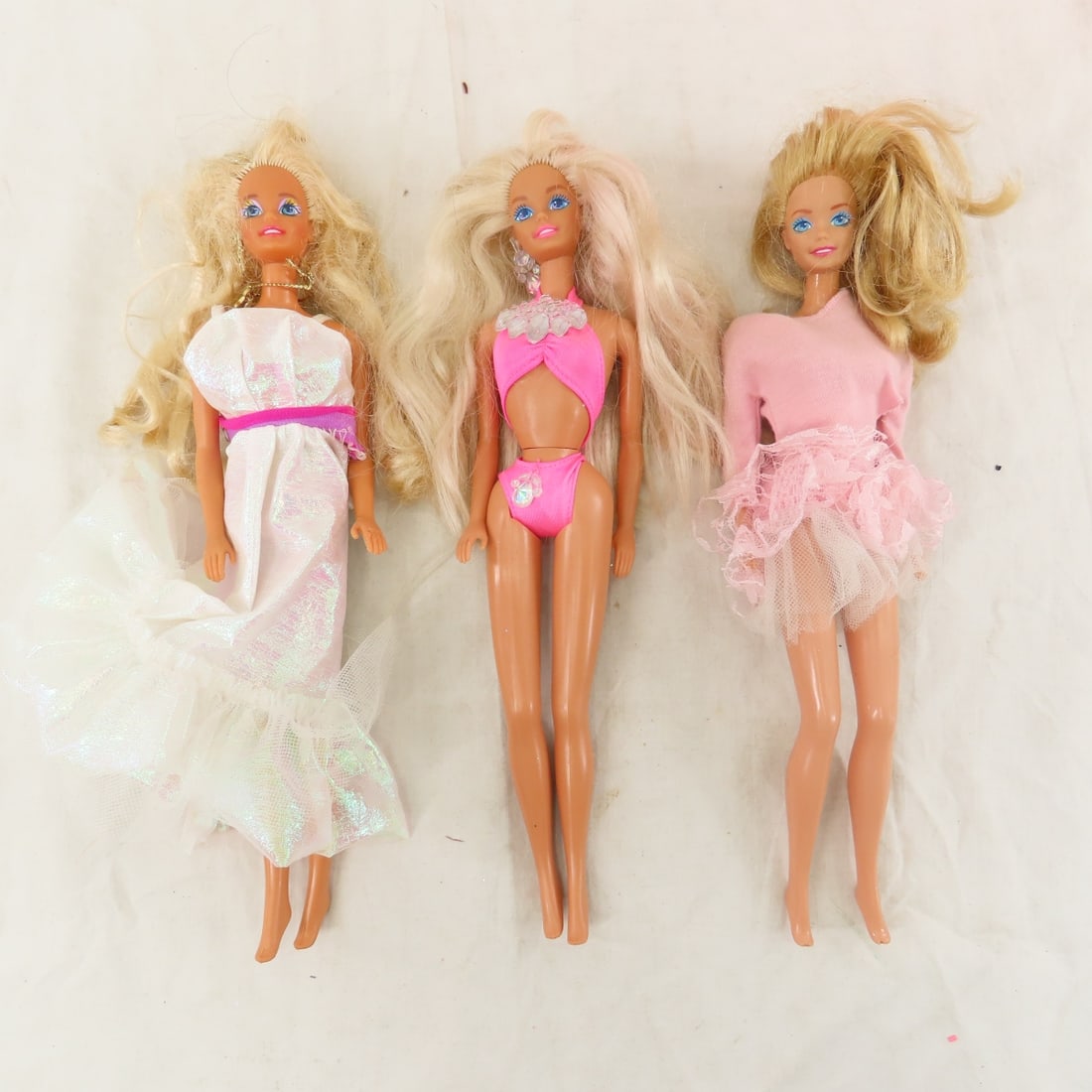 20+ 1980-2000's Barbie Dolls-Blonde - some stands - 5