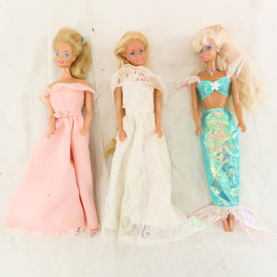 20+ 1980-2000's Barbie Dolls-Blonde - some stands - 7