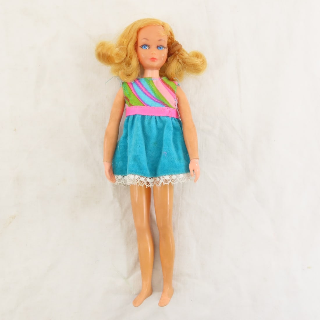 4 Skipper Dolls -1030,1105 (2) & 1117 - 6